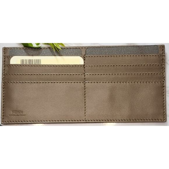 NEW AUTHENTIC FENDI LEATHER CARD HOLDER MADE IN ITALY PURSE BAG WALLET INSERT - Picture 1 of 5